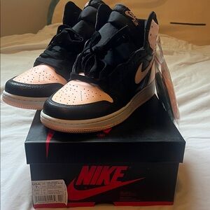 Nike AJ1 Retro High OG GS - Black and Pale Pink High-Tops